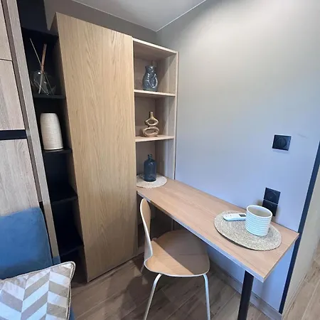 Appartement Plein Soleil Climatise Piscine Parking *